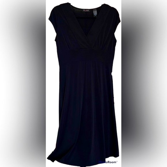 AXCESS A Liz Claiborne Brand, Solid Black V-Neck Midi Dress, Size Medium, GUC. - Picture 1 of 5